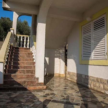 Apartments Lopar דירה לופאר