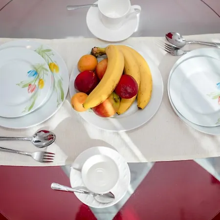 Apartments Lopar דירה *