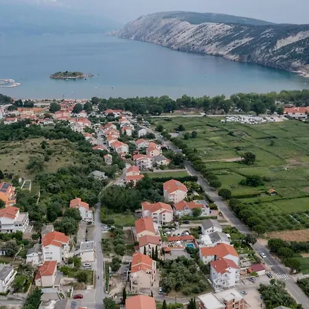 Apartments Lopar לופאר