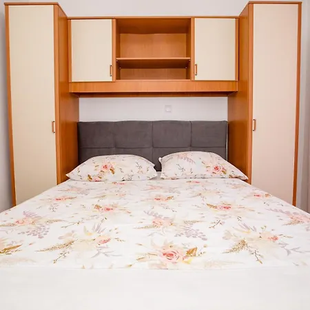 דירה Apartments Lopar לופאר