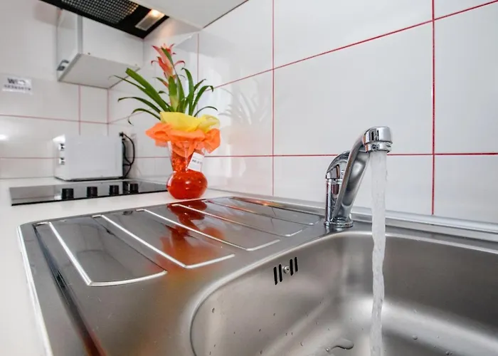 아파트 Apartments Lopar 로파르