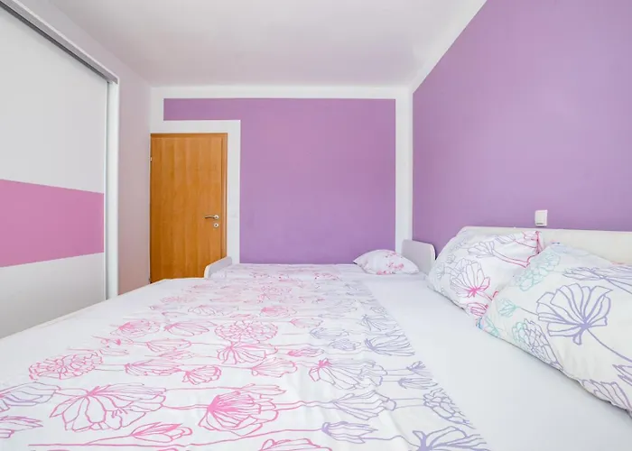 아파트 Apartments Lopar