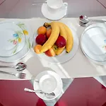 Apartments Lopar شقة *
