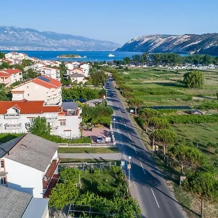 Daire Apartments Lopar *