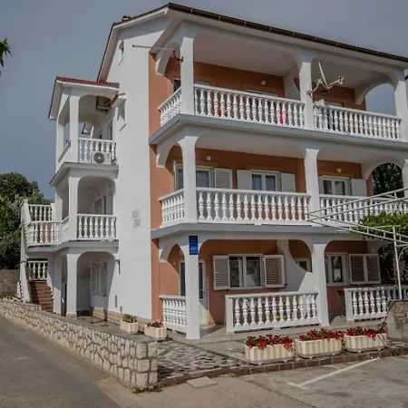 Apartments Lopar