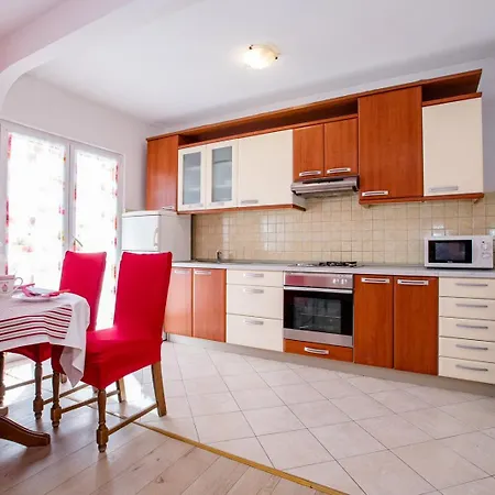 Apartments Lopar Apartment