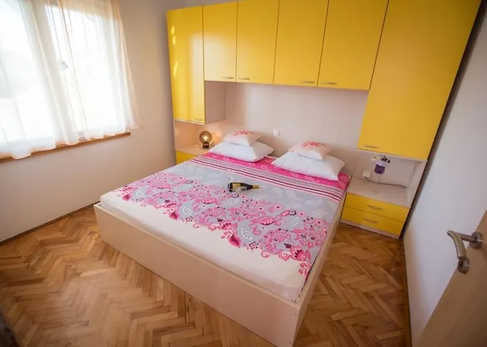 Apartments Lopar Διαμέρισμα *