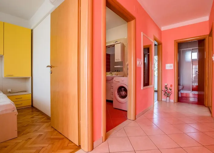 Apartments Lopar *