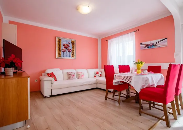 Apartments Lopar Апартаменты Лопар